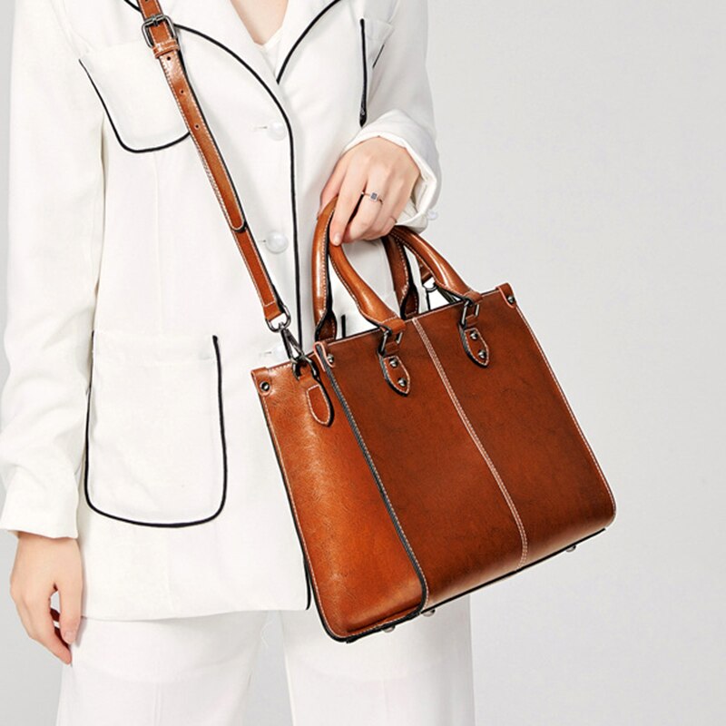 Premium Leather Shoulder Suitable for the Office or casual day to day use.